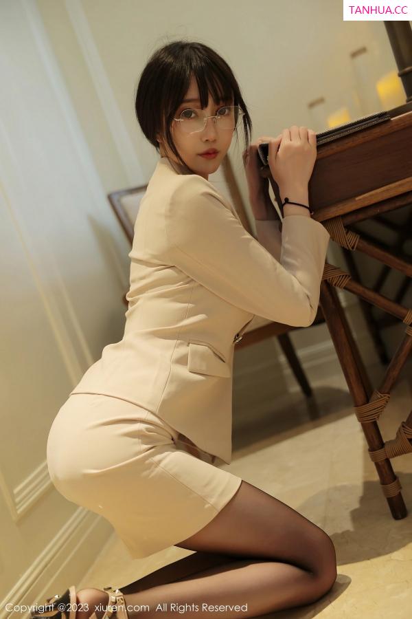 玥儿玥  [XiuRen]高清写真图 2023.03.17 No.6428 玥儿玥er 万宁旅拍第9张图片